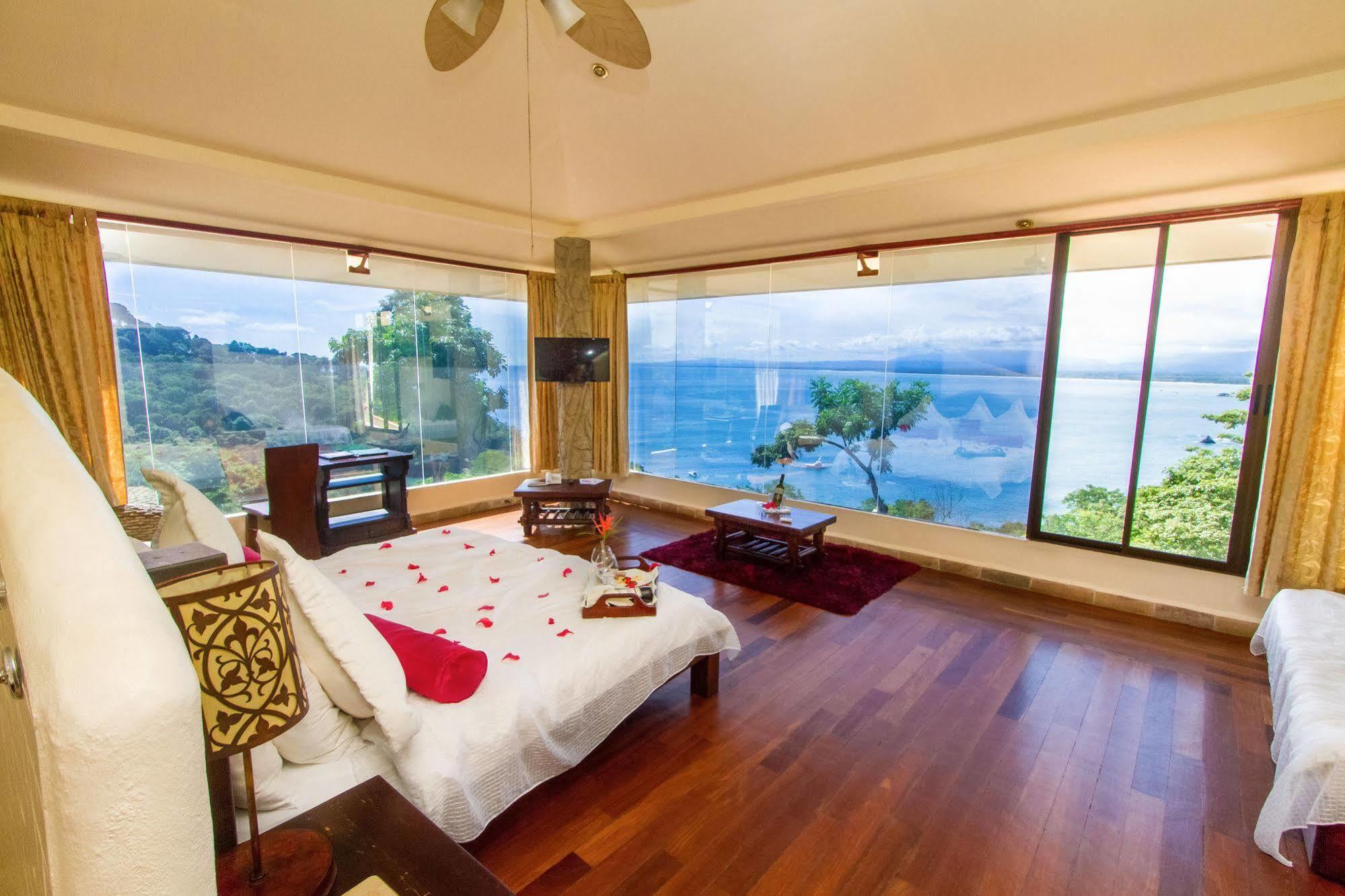 Issimo Suites Boutique Hotel & Spa - Adults Only Manuel Antonio Luaran gambar